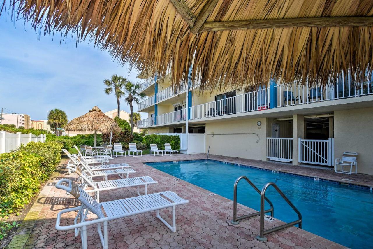 Coastal Condo With Balcony Walk To Madeira Beach! سانت بيتي بيتش المظهر الخارجي الصورة